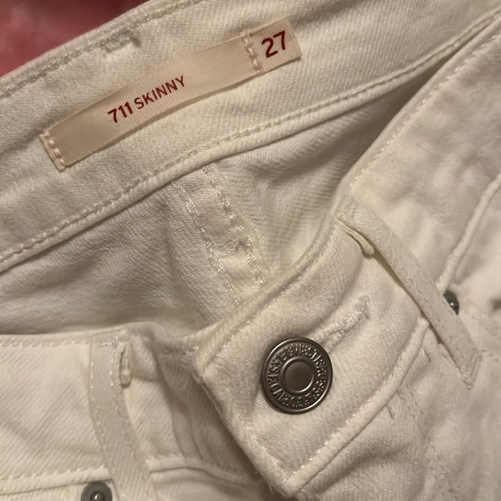 Levi’s 711 Skinny White Jeans Size 27 Like New